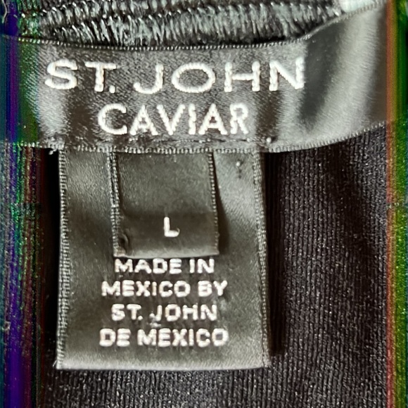 St. John Caviar Collection Fine Jersey Black Turtleneck Top Women's Size L - Picture 5 of 8